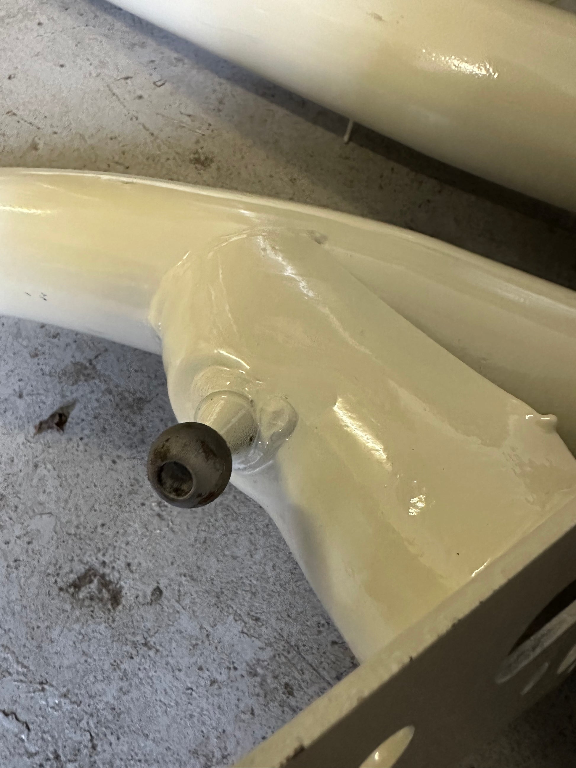 Pair of refurbished genuine Porsche rear-axle trailing arms for 911 F-model (1969-1973)