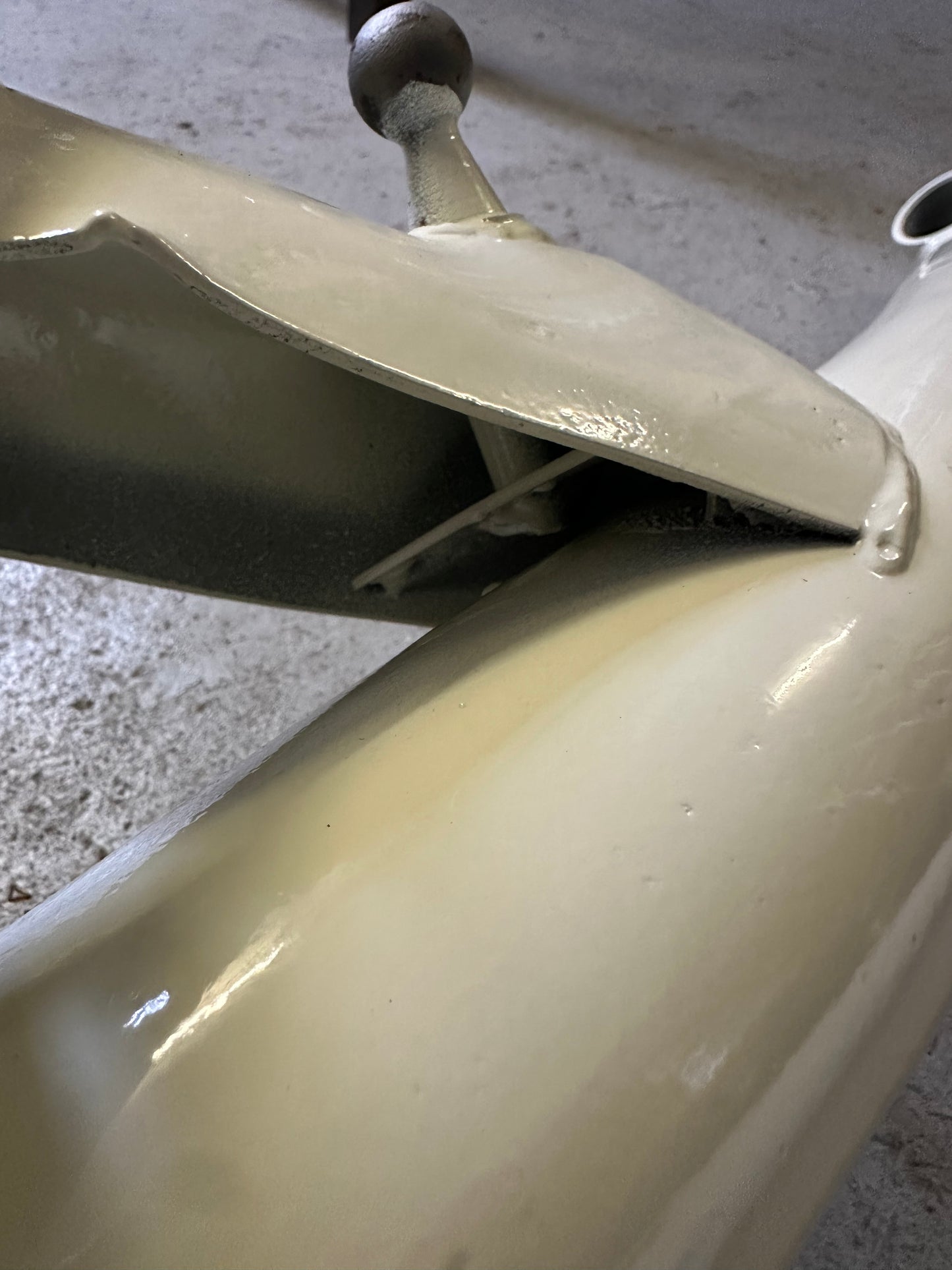 Pair of refurbished genuine Porsche rear-axle trailing arms for 911 F-model (1969-1973)