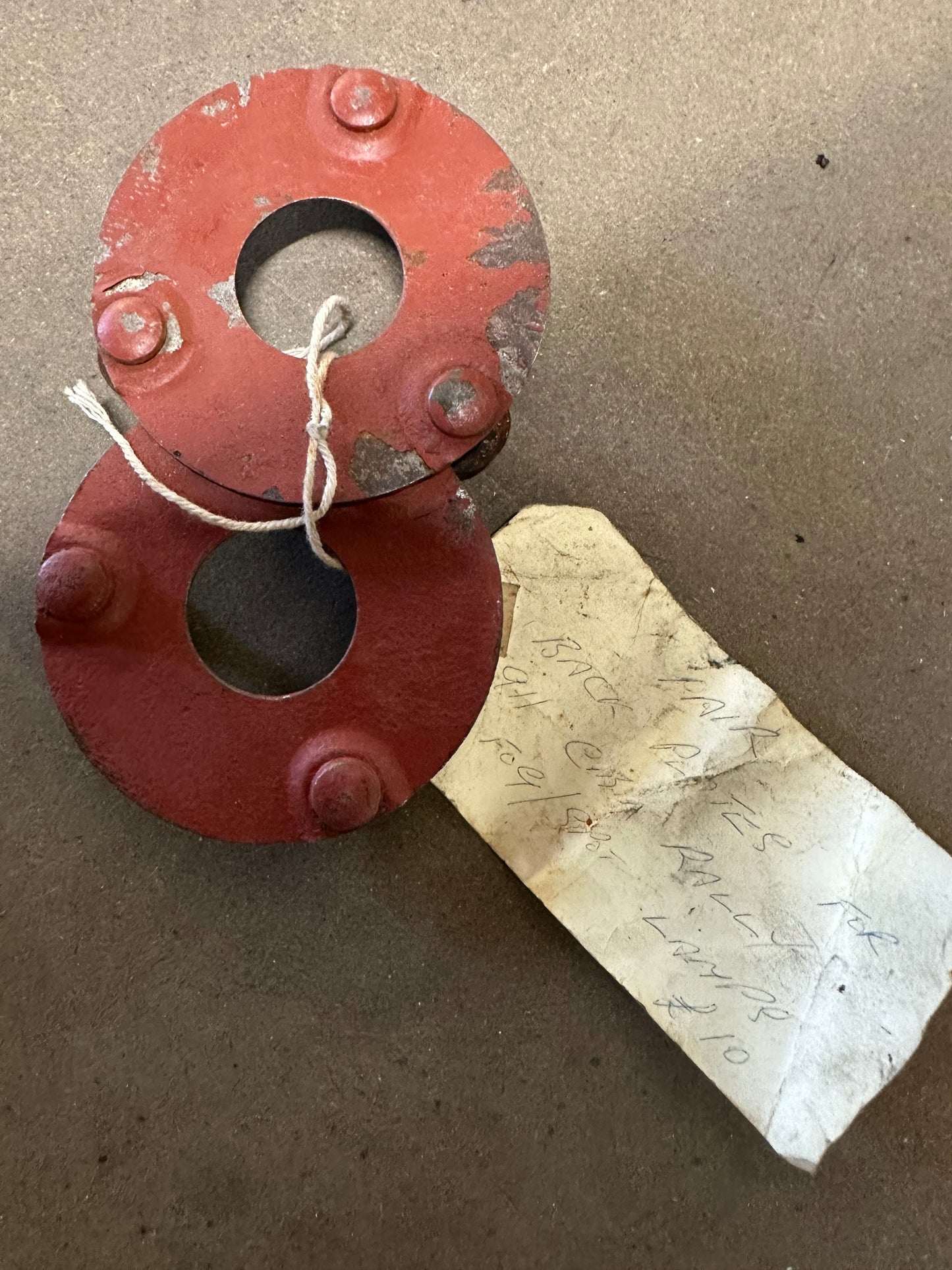 Pair securing plates for Cibié hood lamps