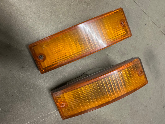 Porsche 911 (G Model) front direction indicator light
