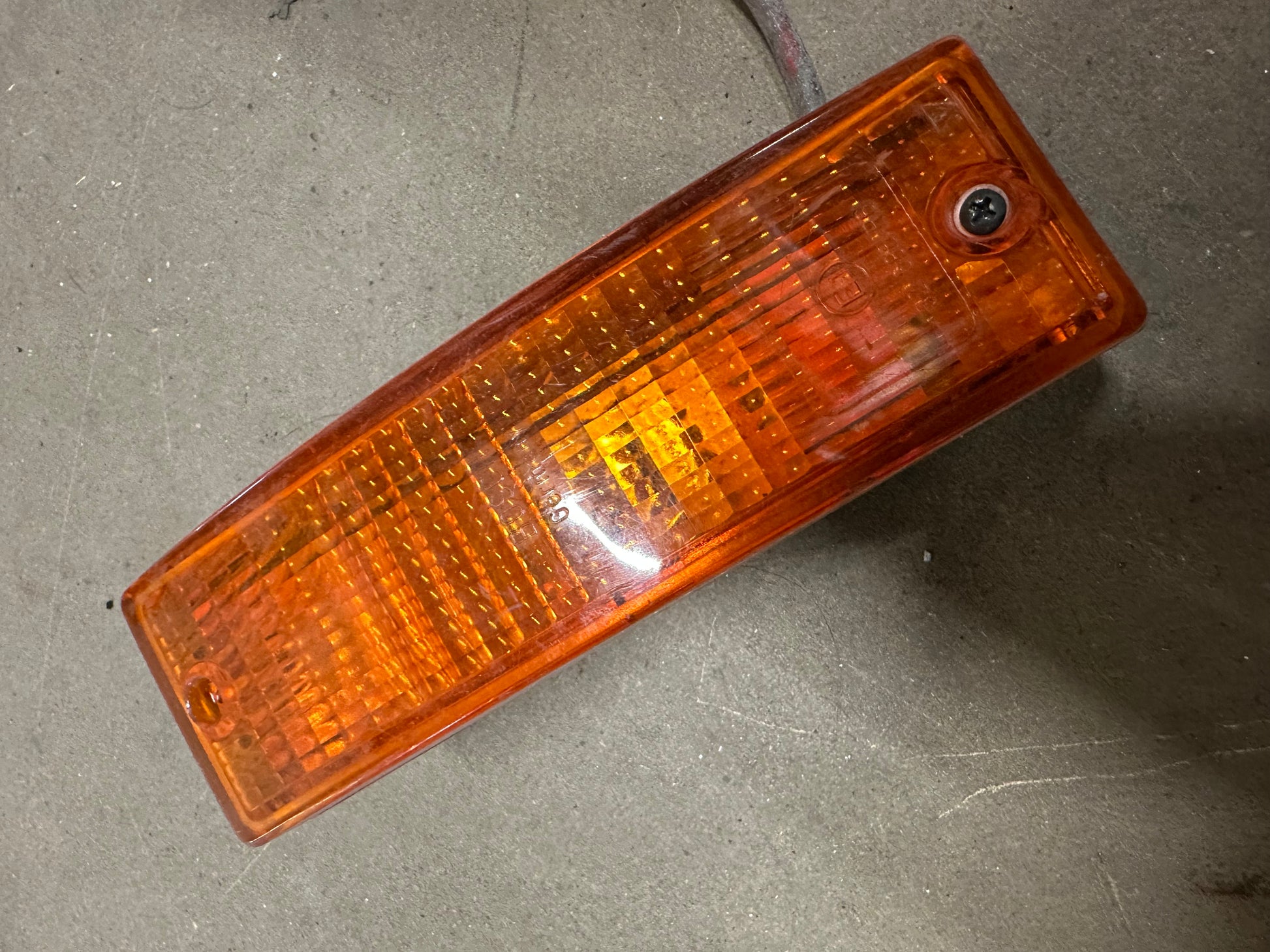 Porsche 911 (G Model) front direction indicator light
