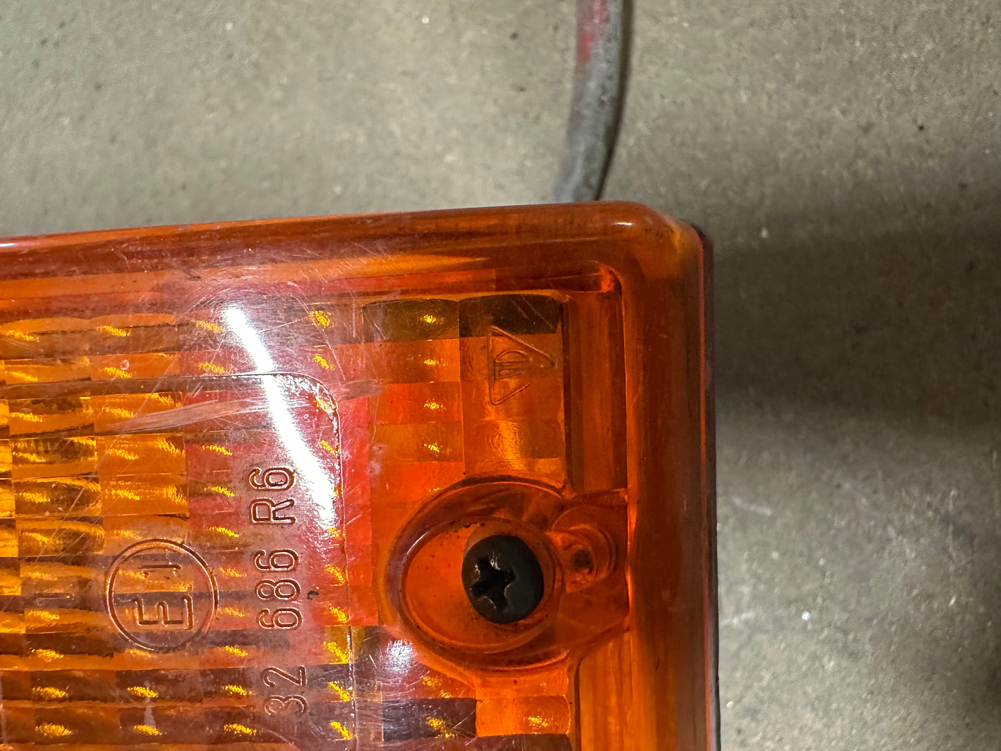 Porsche 911 (G Model) front direction indicator light