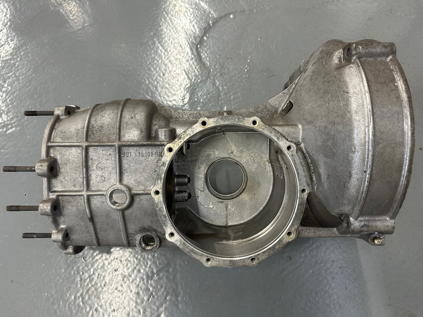 Porsche type 902.02 5-speed gearbox casing for 1968 MY 912 coupe