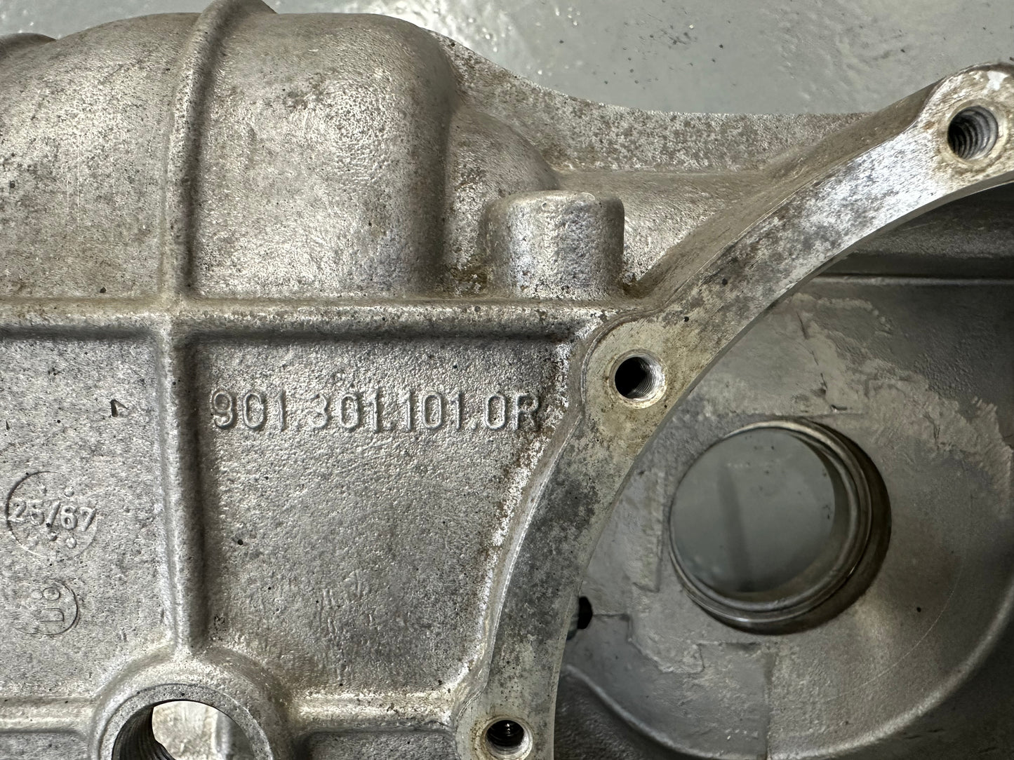 Porsche type 902.02 5-speed gearbox casing for 1968 MY 912 coupe