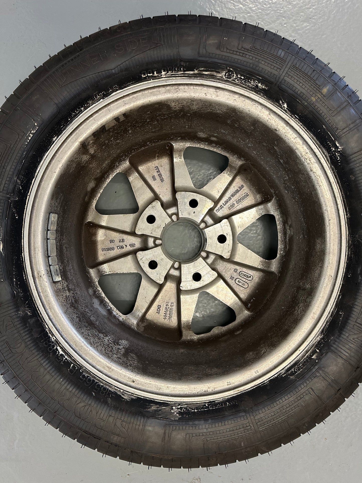 Replica Fuchs 5.5J x 15” forged alloy rim with Vredestein Sportrac 5 tyre